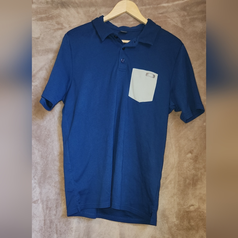 Men's Oakley Polo Shirt, size M